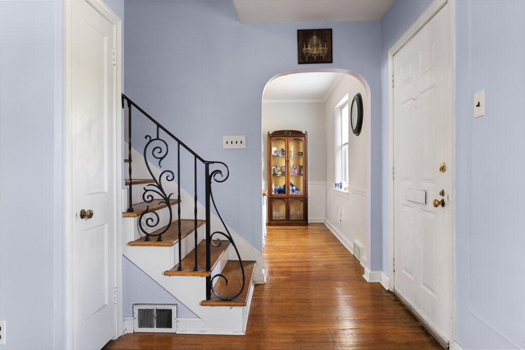 228 Center St, Sewell NJ