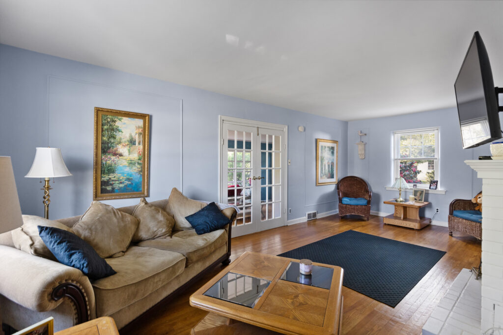 228 Center St, Sewell NJ