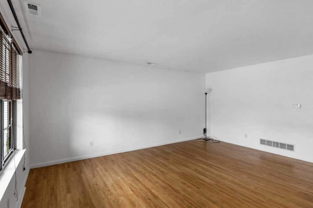 22 Phoenix Ct, Sewell NJ