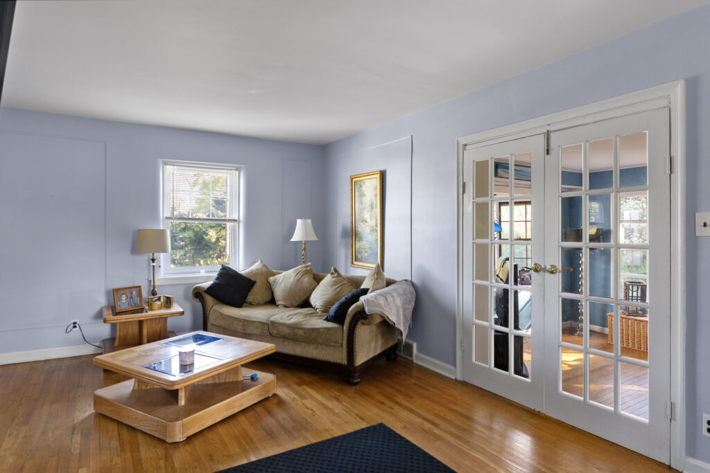 228 Center St, Sewell NJ