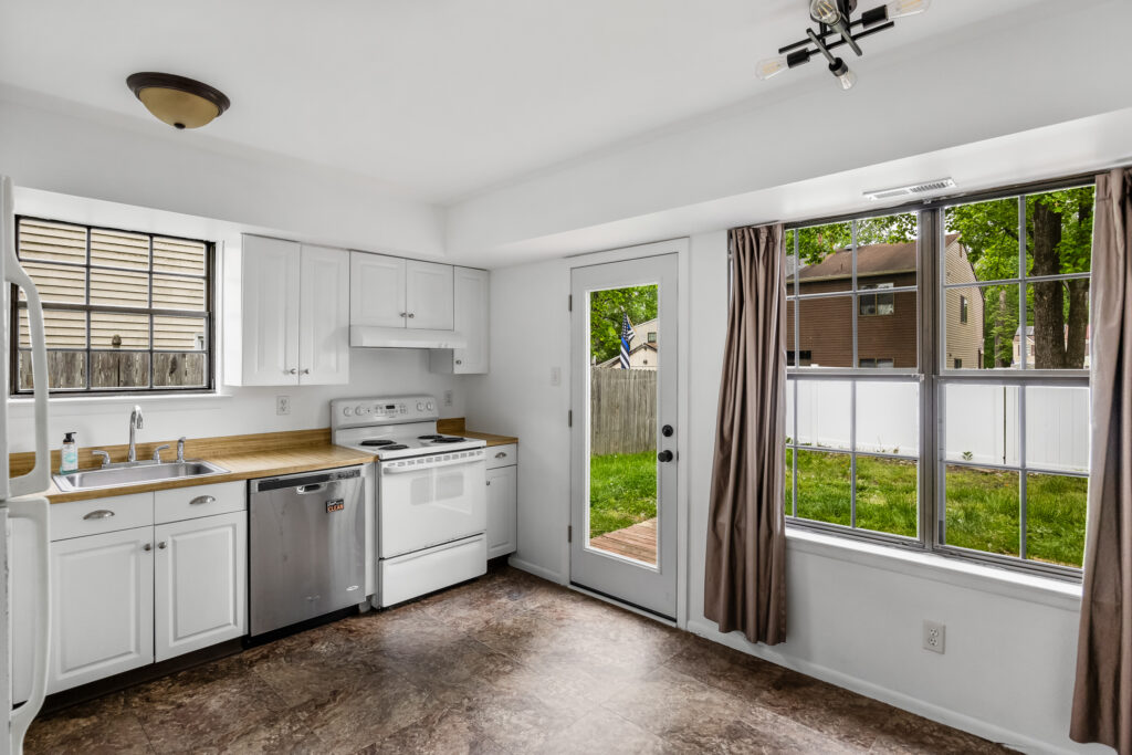 22 Phoenix Ct, Sewell NJ