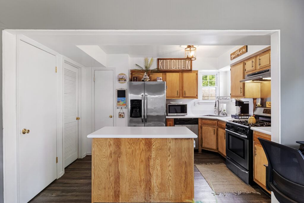 213 Stirrup Rd, Logan Township NJ