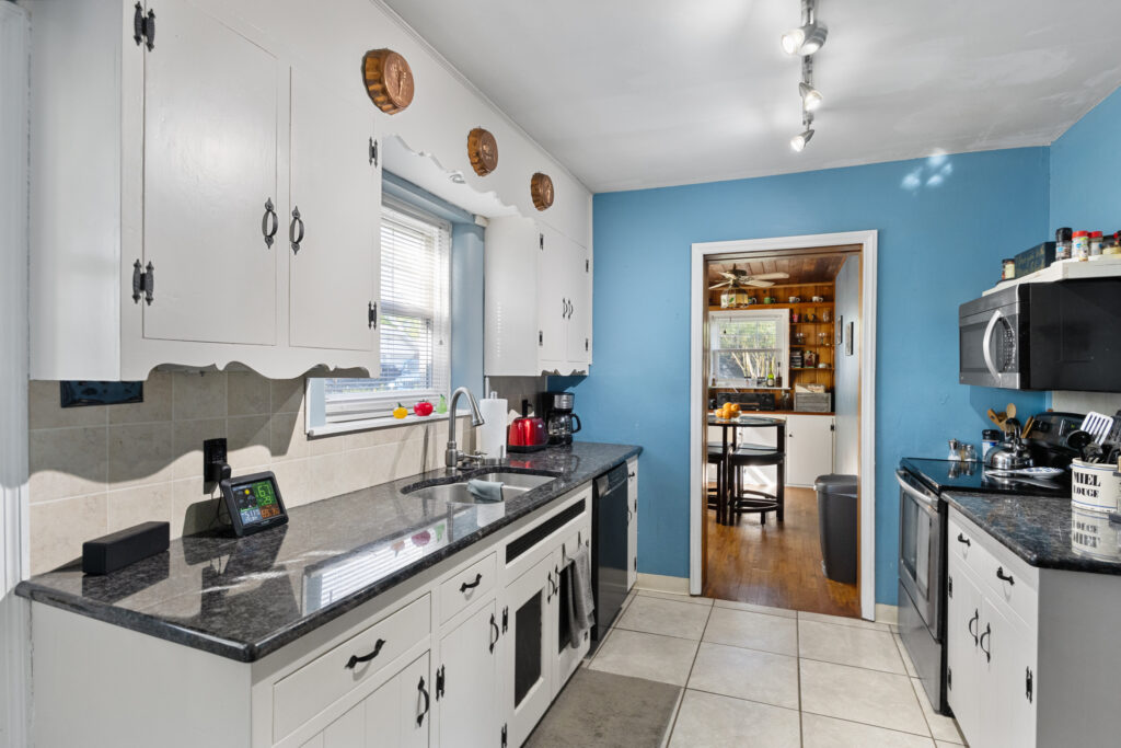 228 Center St, Sewell NJ