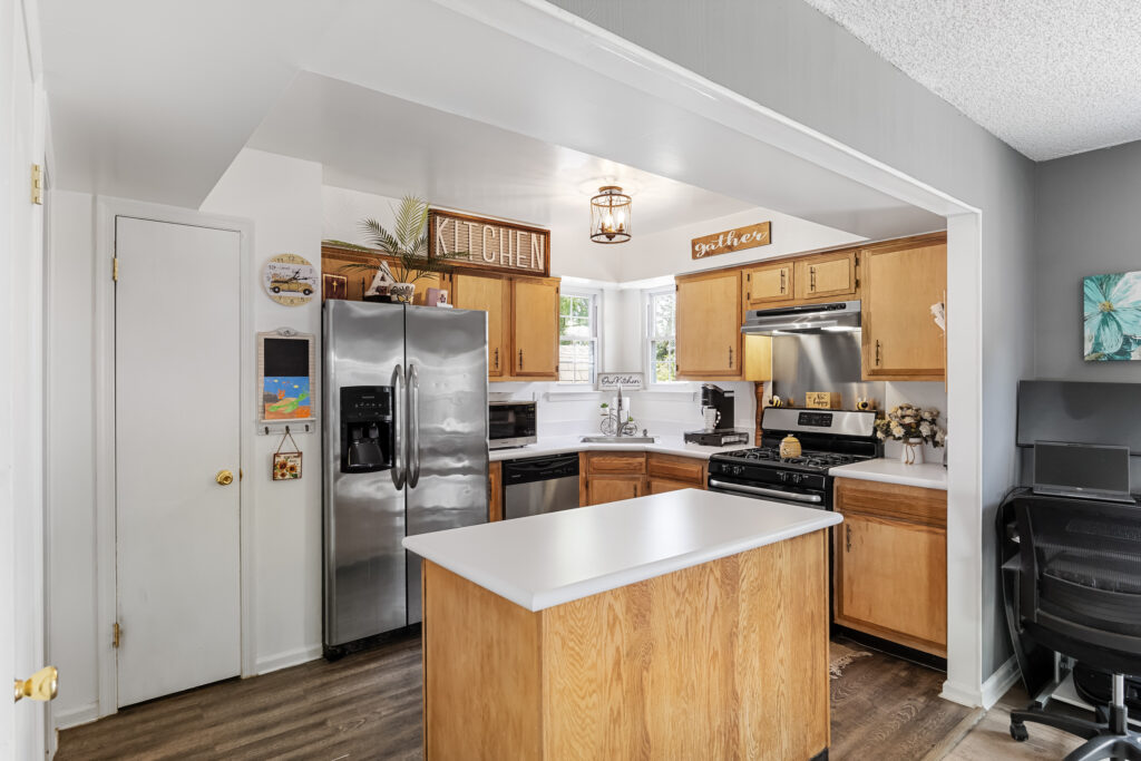 213 Stirrup Rd, Logan Township NJ