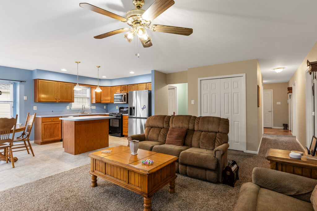 34 Silver Creek Dr, Mantua Township NJ
