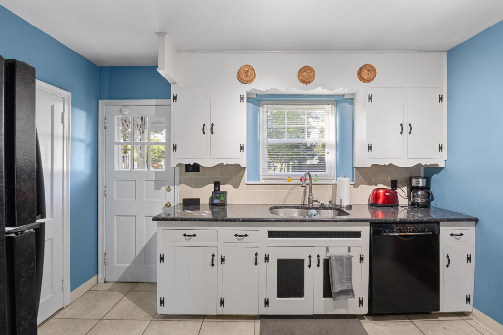 228 Center St, Sewell NJ