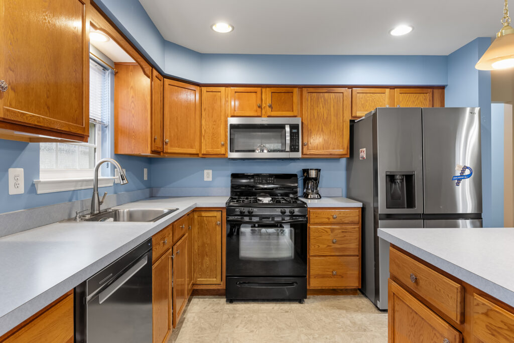 34 Silver Creek Dr, Mantua Township NJ