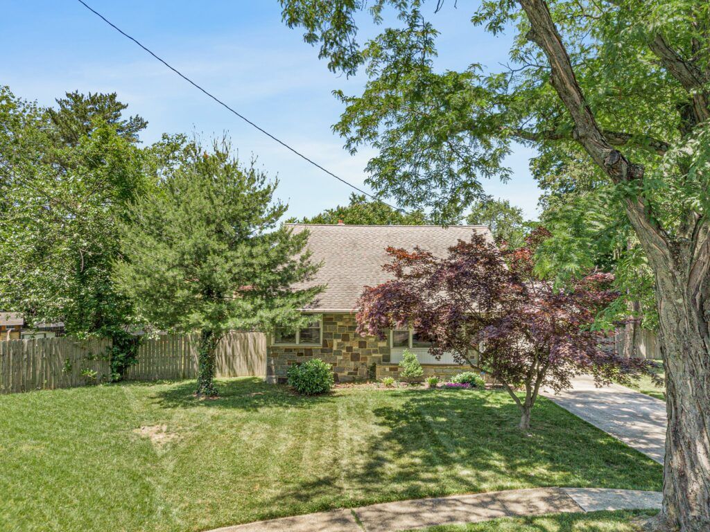 02 1513 Beverly Terr Aerial Delivered 1