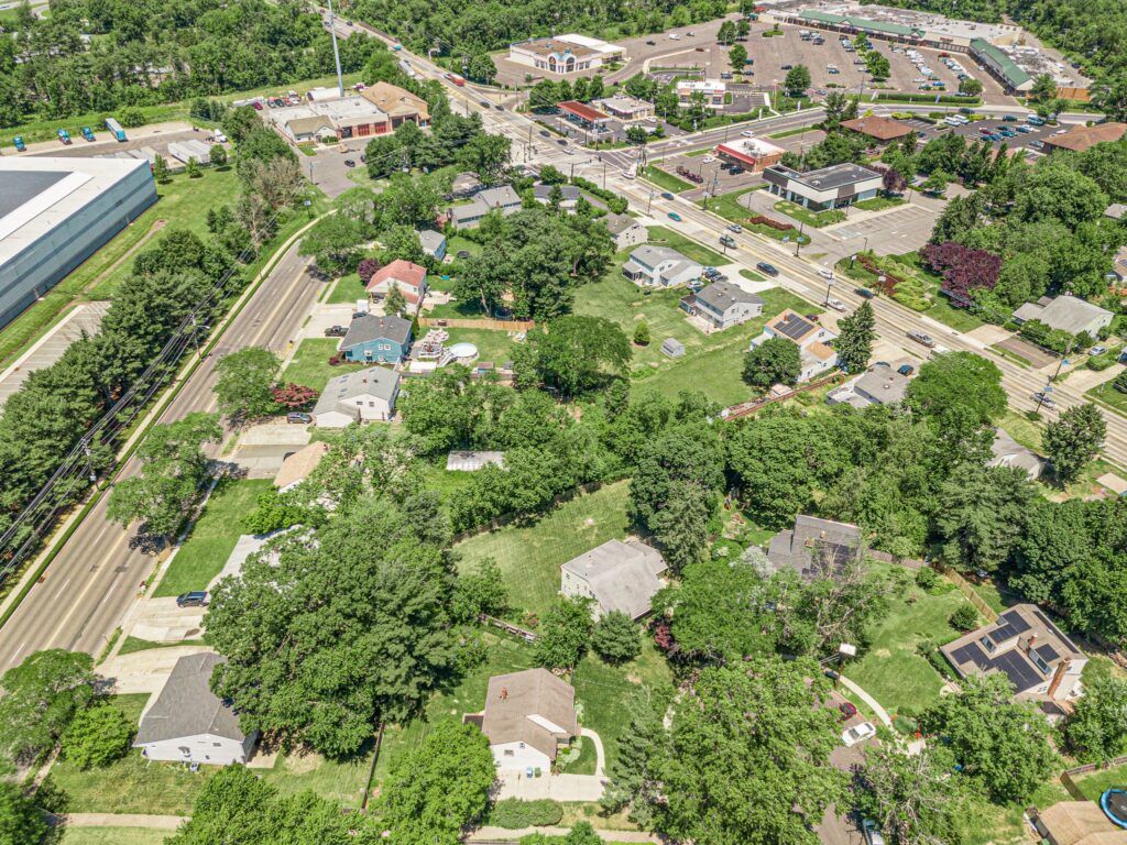 04 1513 Beverly Terr Aerial Delivered 3