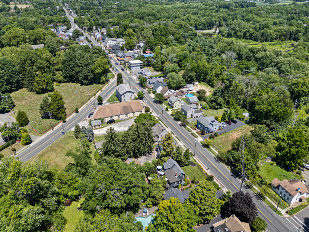 09 76 S Main St Aerial Delivered 9