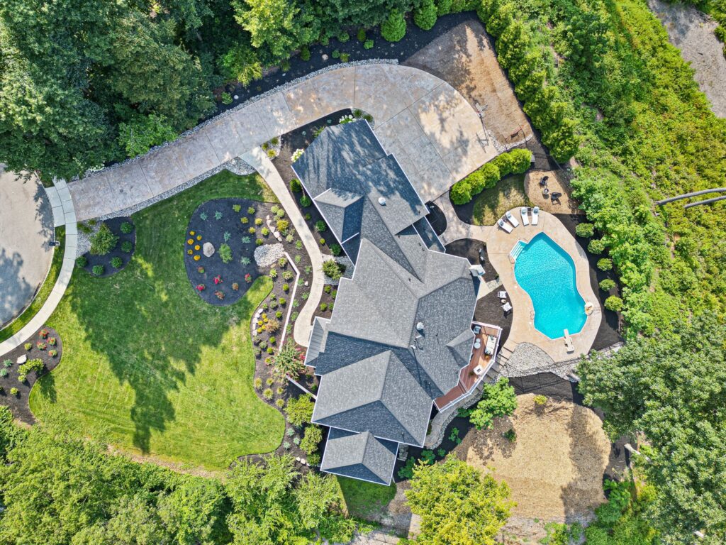 10 211 Forest Wood Rd Aerial Delivered 3