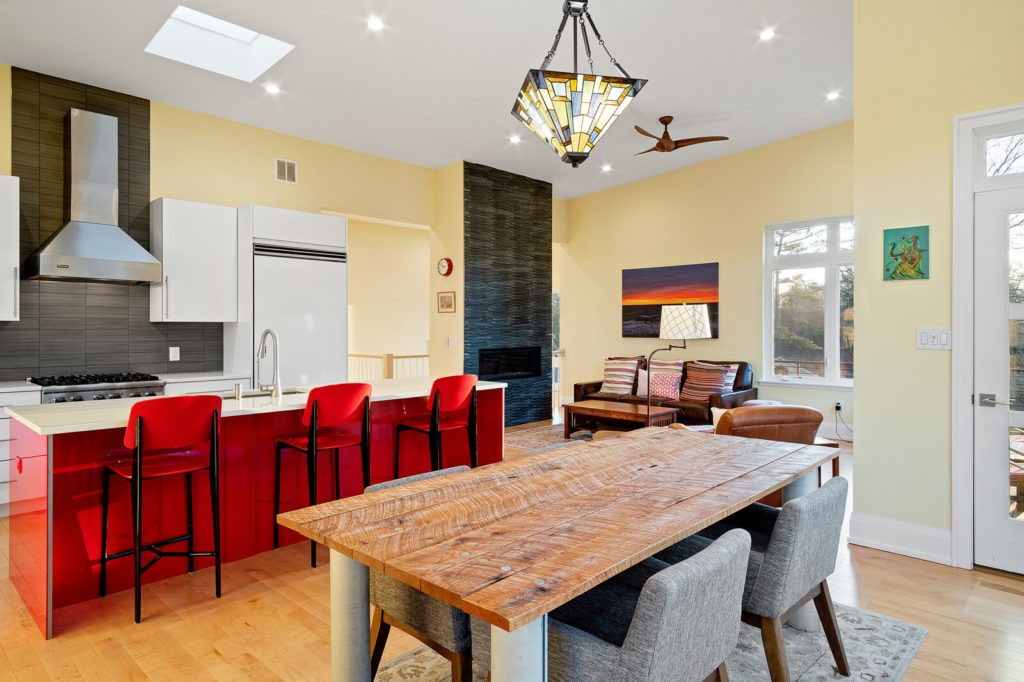12 543 Lakeview Ave Delivered5 Mls