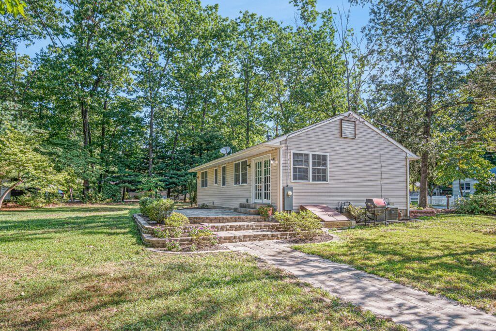 16 935 Upper Dam Dr Delivered 16