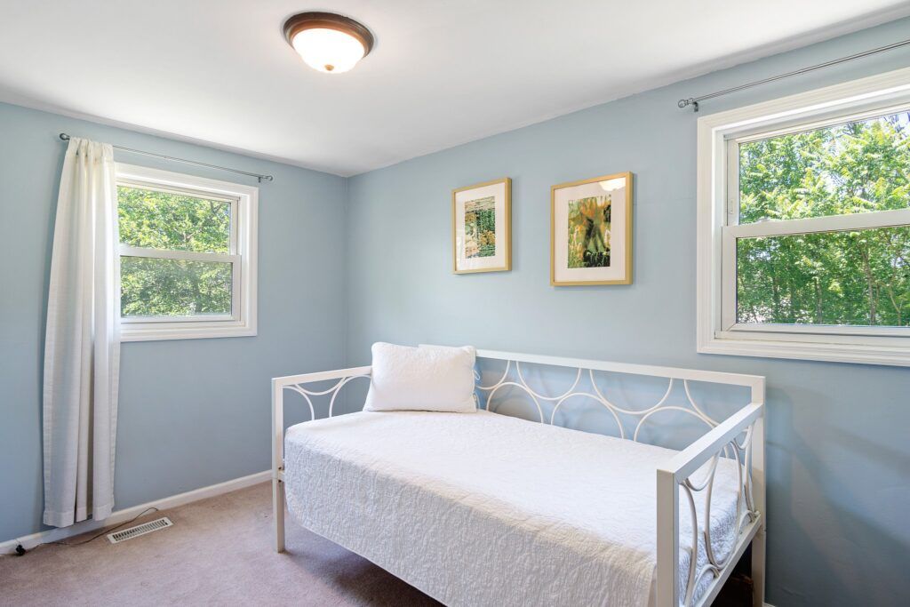 17 1513 Beverly Terr Delivered 8