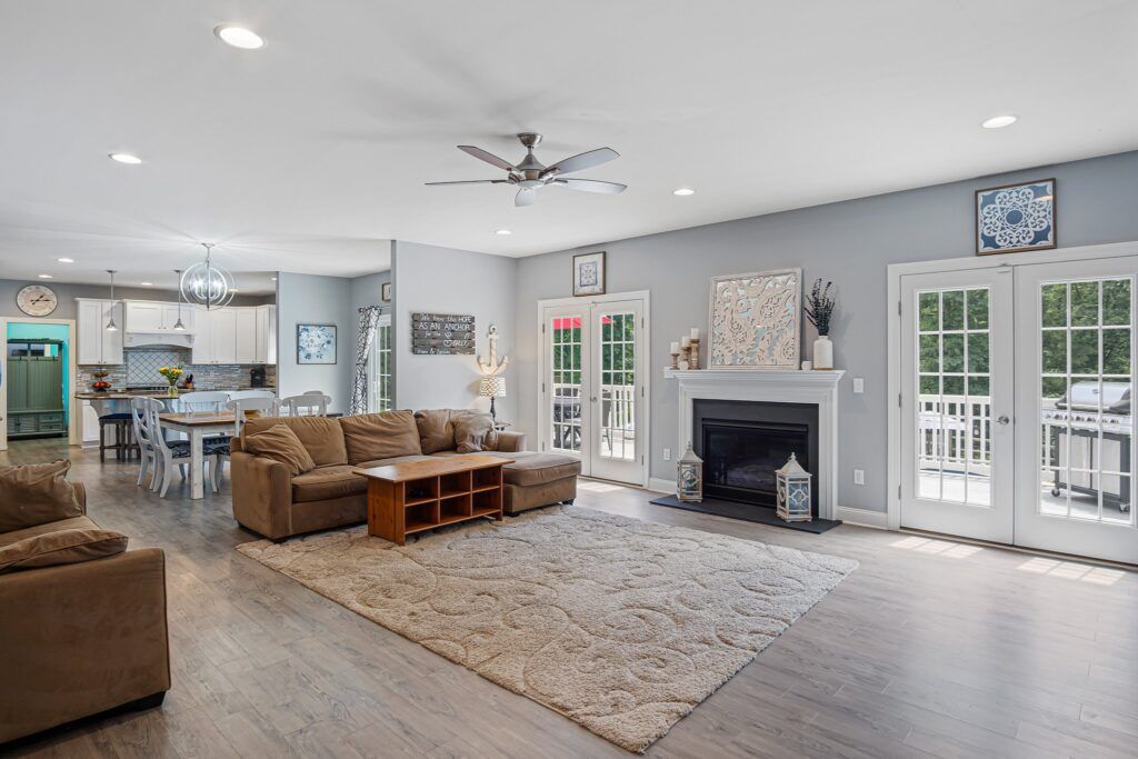 19 17 Katie Ct Delivered 18