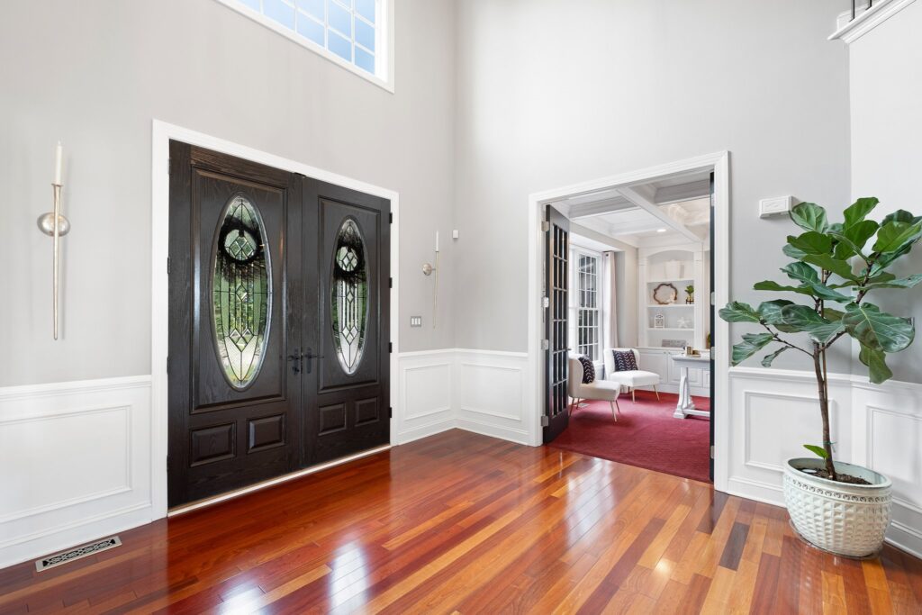 19 211 Forest Wood Rd Delivered 2