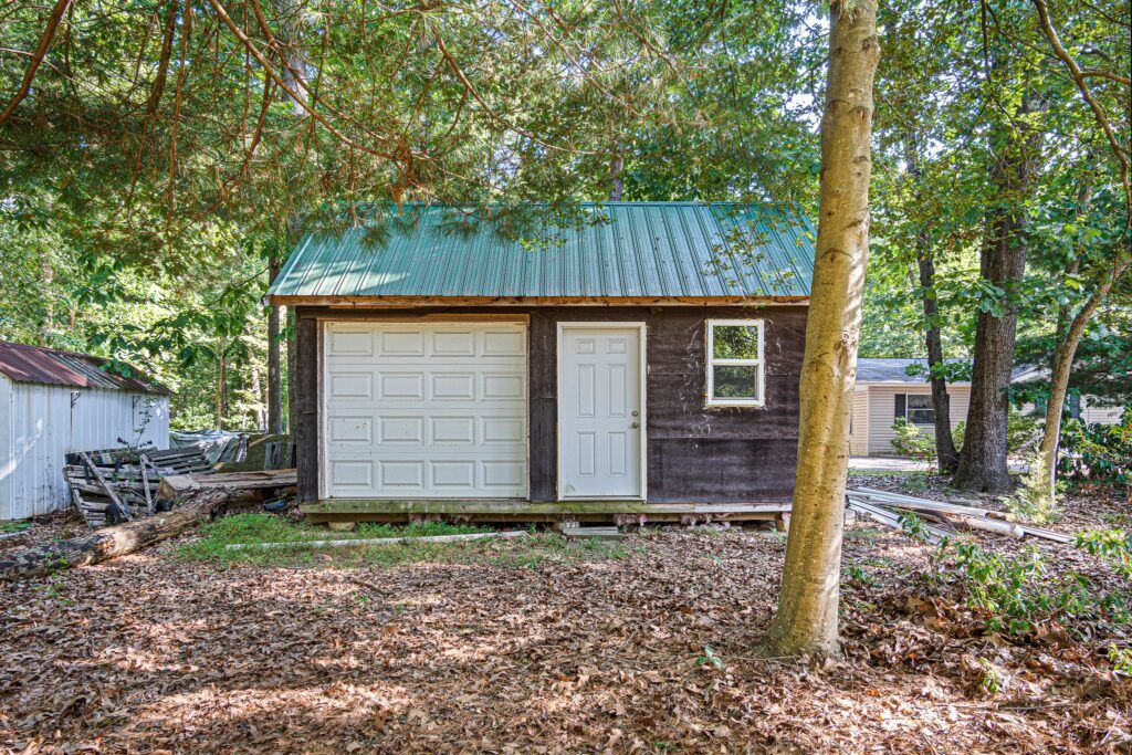 19 935 Upper Dam Dr Delivered 19