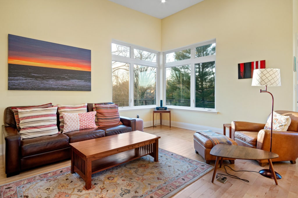 19 543 Lakeview Ave Delivered12 Mls