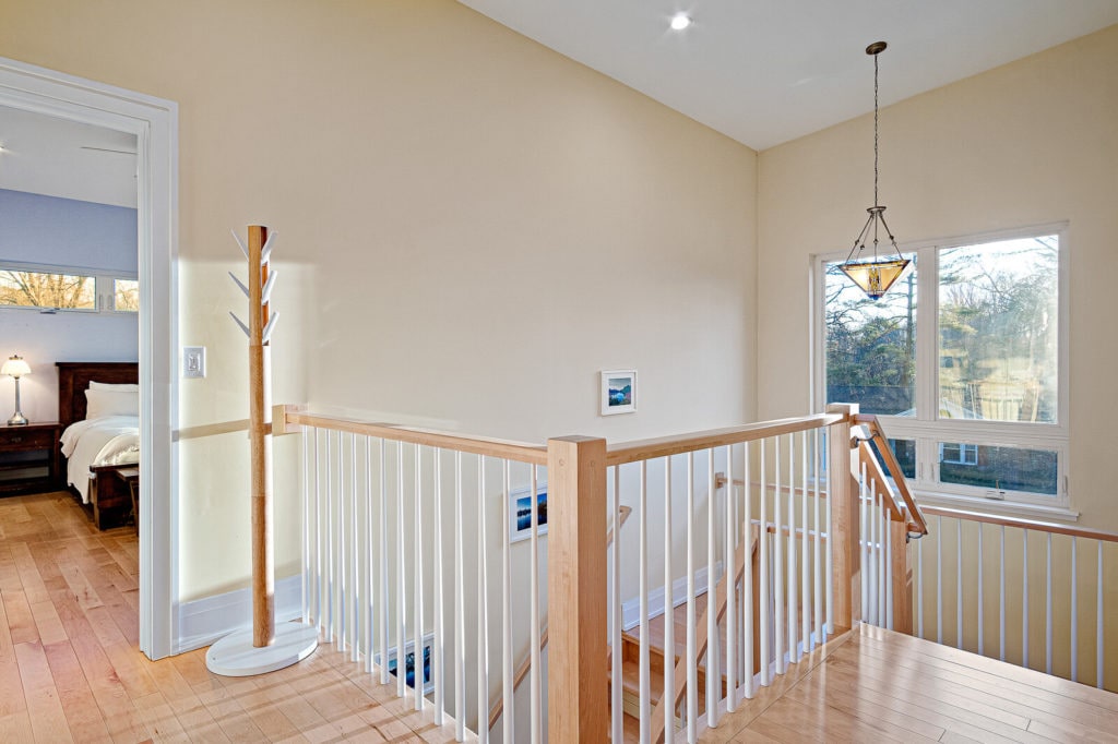 22 543 Lakeview Ave Delivered15 Mls