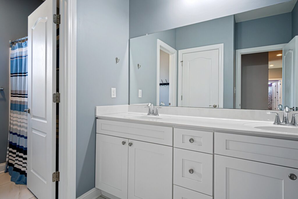 28 17 Katie Ct Delivered 27