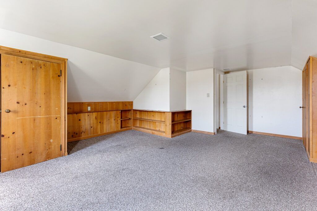 40 West Ave S 3rd Floor
