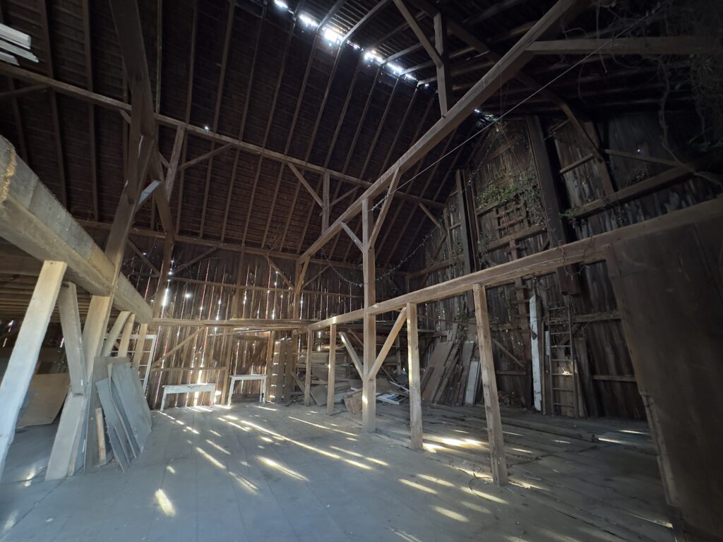 Barn2