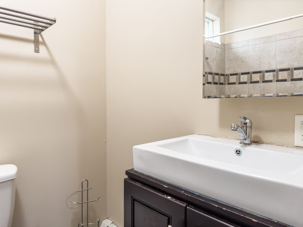 Bathroom 2 3