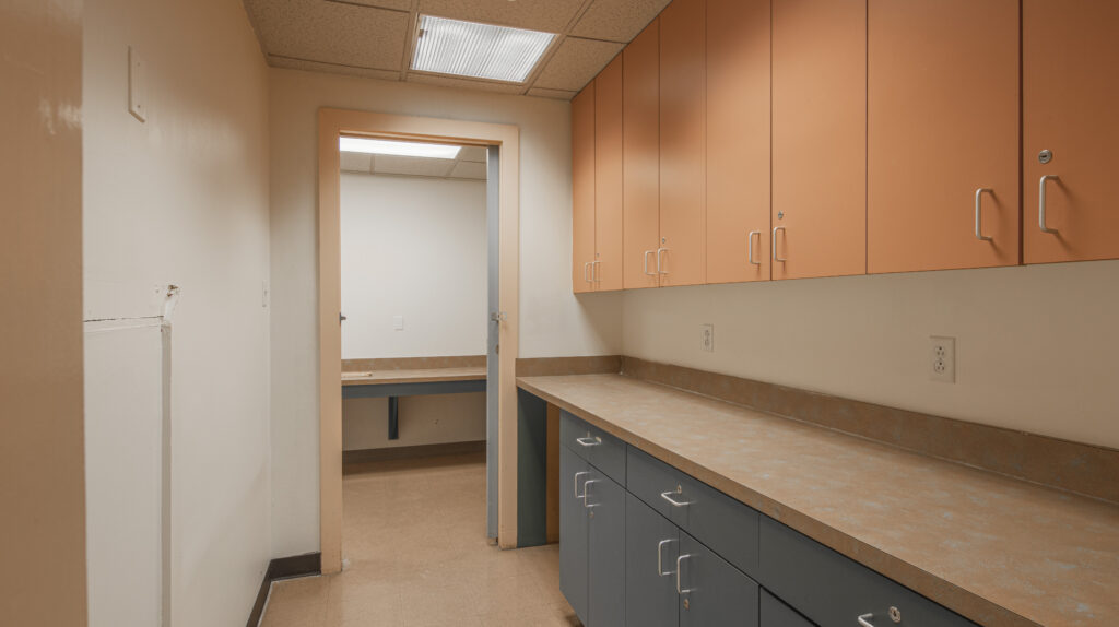 Hall Connecting Room