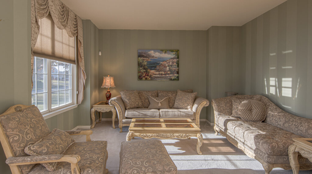 Sitting Room 8