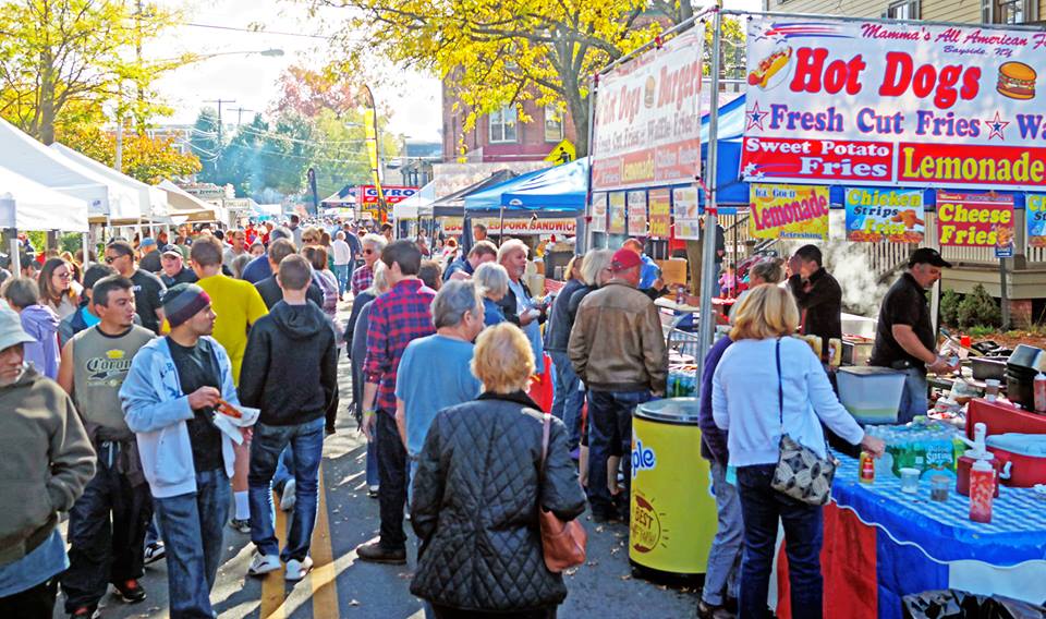 Crowd Wfood Copy 1