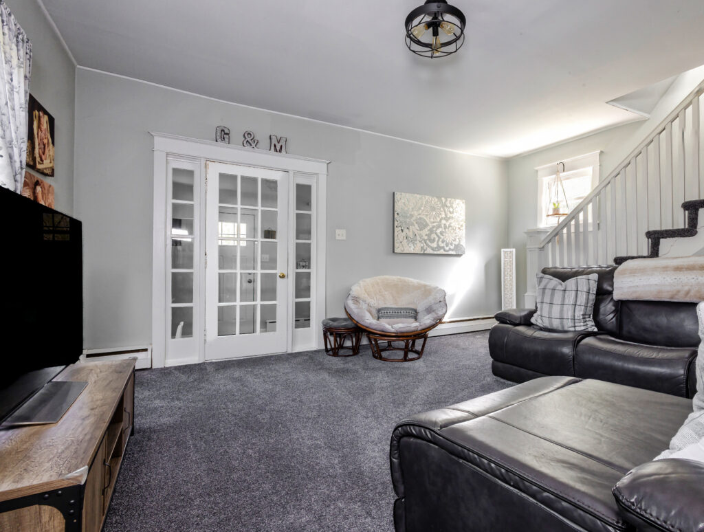 Living Room 4